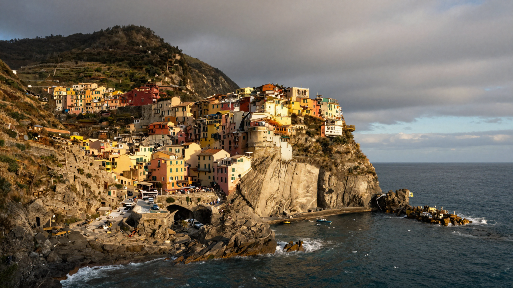 Meteo Liguria oggi: coperto, 25-32°C senza pioggia