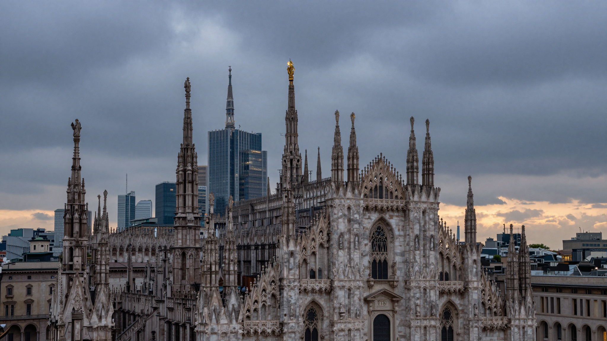 Meteo Lombardia oggi: cielo coperto, 20-31°C, nessuna pioggia