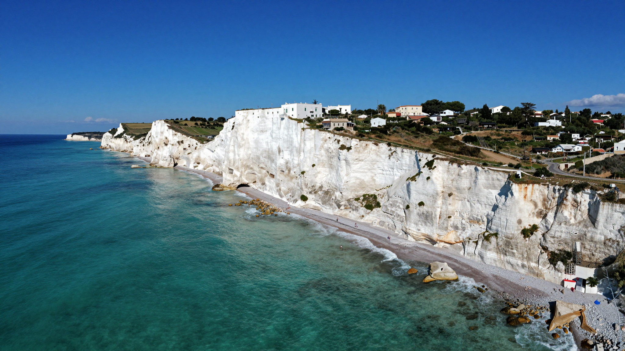 Meteo Puglia oggi: sereno e caldo, max 30°C